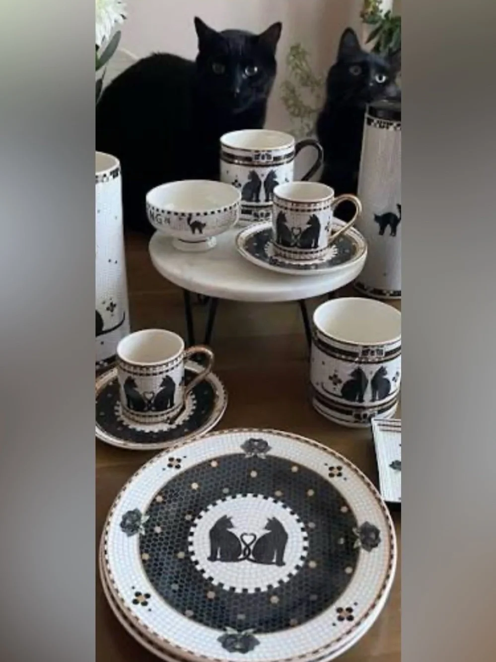 Anthropologie Bistro tile Halloween Black White and Gold Cat Mosaic Dinner Plate